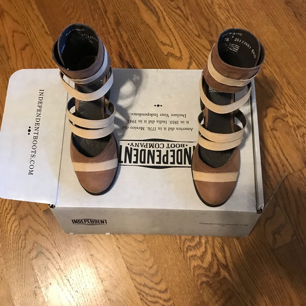 Independent Boot Company, size 7.5
